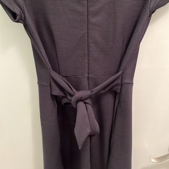 The Loft cap sleeve dress. Gently used - Picture 4 of 6